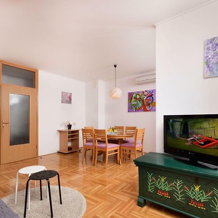 Dani Apartment โตรกีร์ ภายนอก รูปภาพ